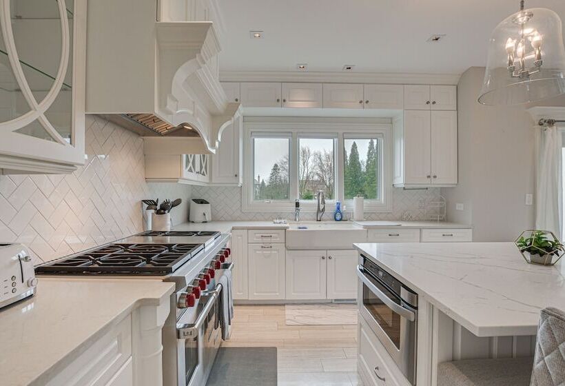 Spacious Inverness Home ~ 36 Mi To Chicago!