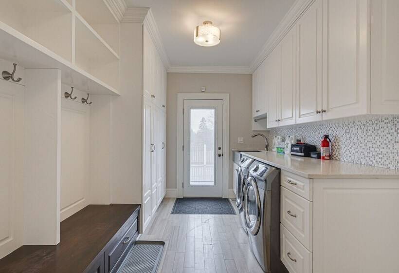 Spacious Inverness Home ~ 36 Mi To Chicago!