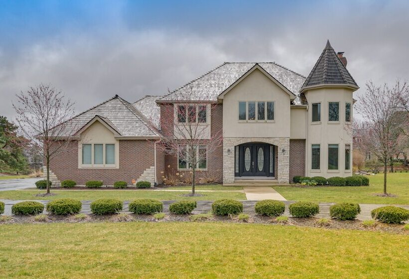 Spacious Inverness Home ~ 36 Mi To Chicago!