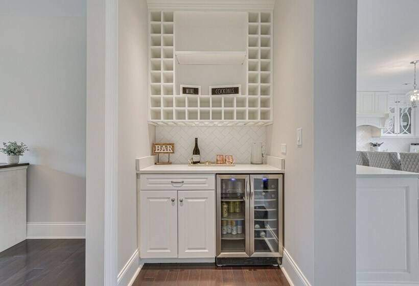 Spacious Inverness Home ~ 36 Mi To Chicago!