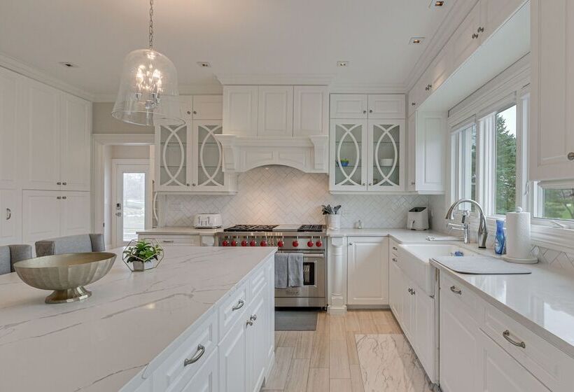 Spacious Inverness Home ~ 36 Mi To Chicago!