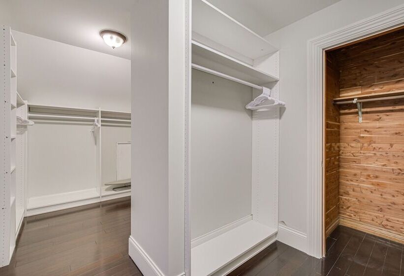 Spacious Inverness Home ~ 36 Mi To Chicago!