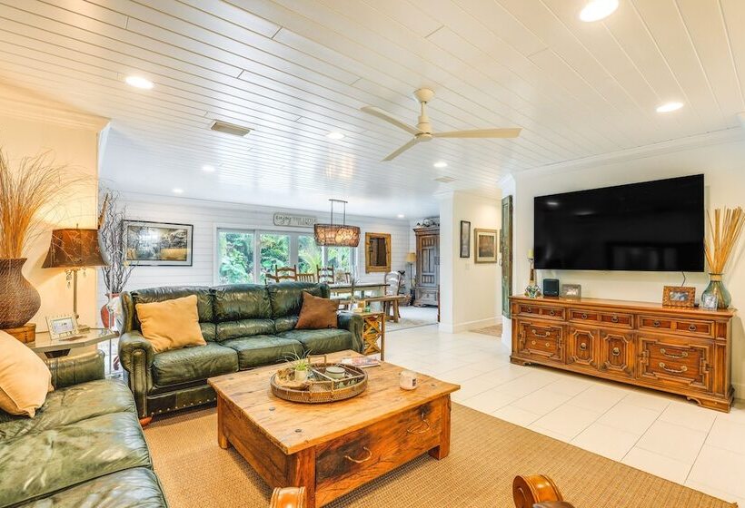 Spacious Palm City Home W/ Private Pool Near Golf