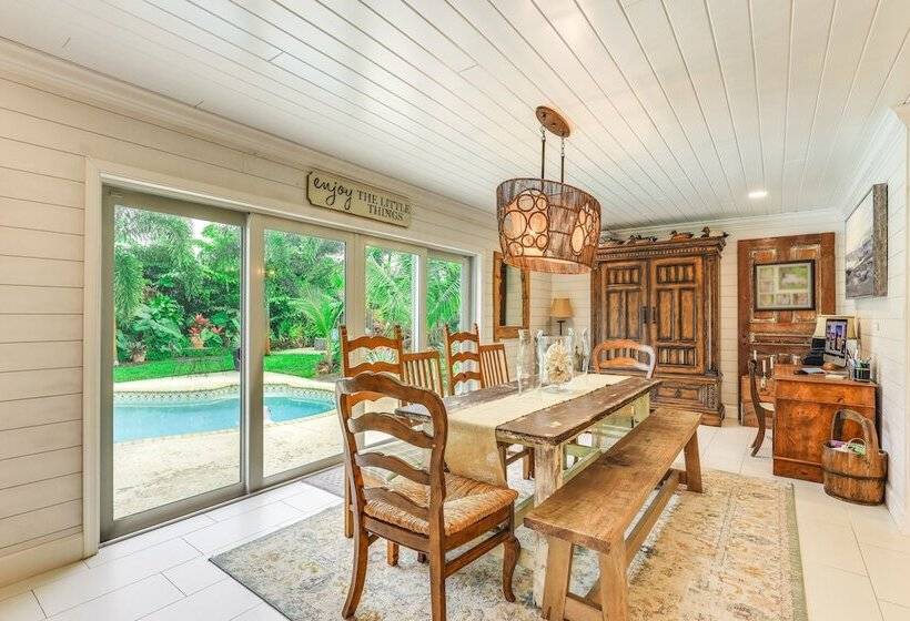 Spacious Palm City Home W/ Private Pool Near Golf