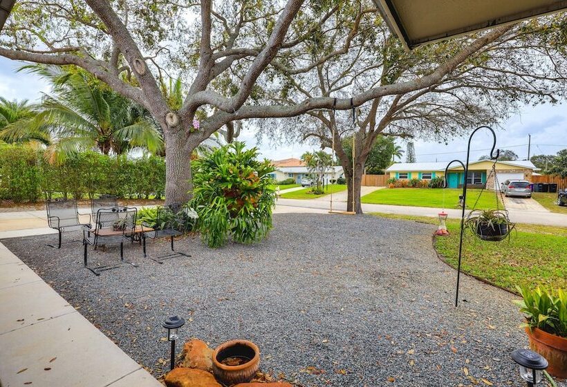 Spacious Palm City Home W/ Private Pool Near Golf