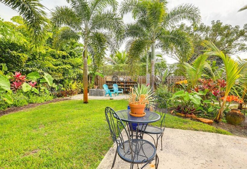 Spacious Palm City Home W/ Private Pool Near Golf