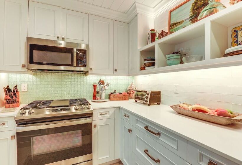 Spacious Palm City Home W/ Private Pool Near Golf