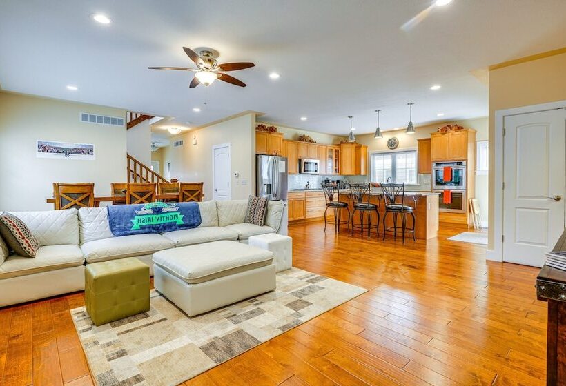 Spacious South Bend Home   Walk To Notre Dame!