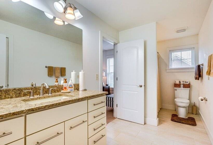 Spacious South Bend Home   Walk To Notre Dame!