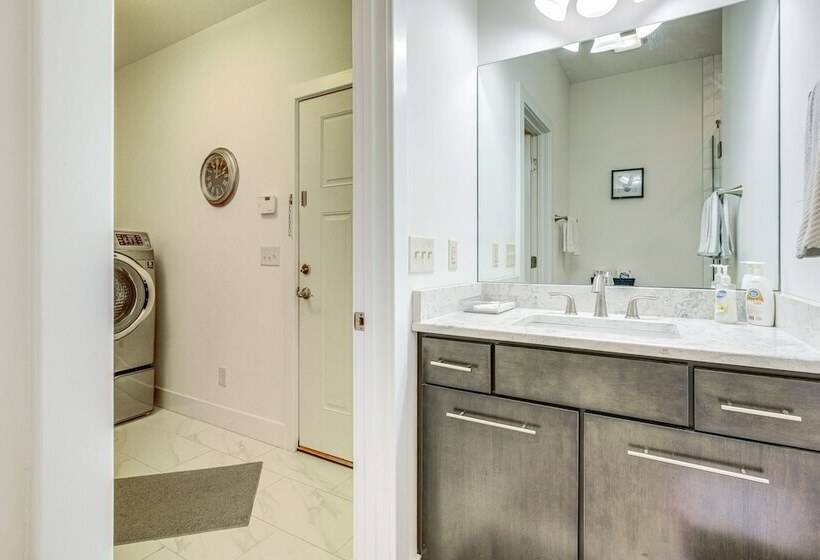 Spacious South Bend Home   Walk To Notre Dame!