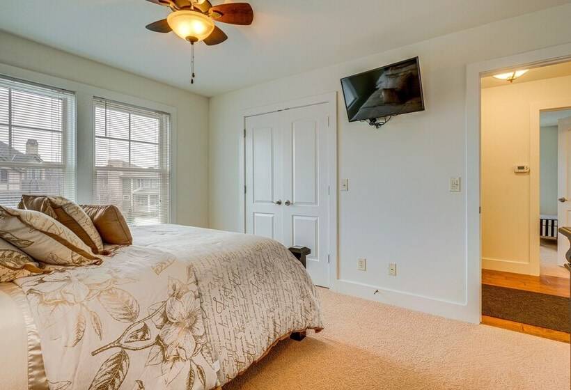 Spacious South Bend Home   Walk To Notre Dame!