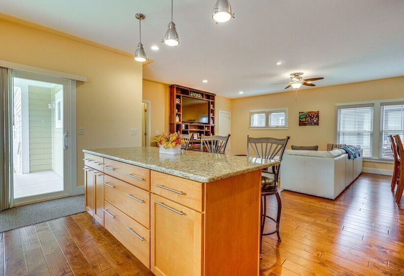 Spacious South Bend Home   Walk To Notre Dame!