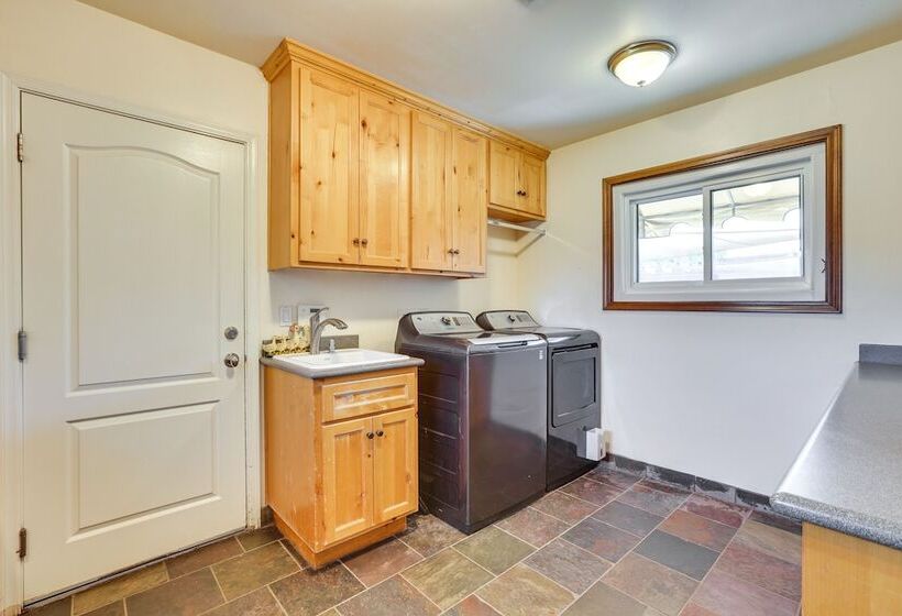 Spacious Uptown Phoenix Home W/ Pool & Yard Games!