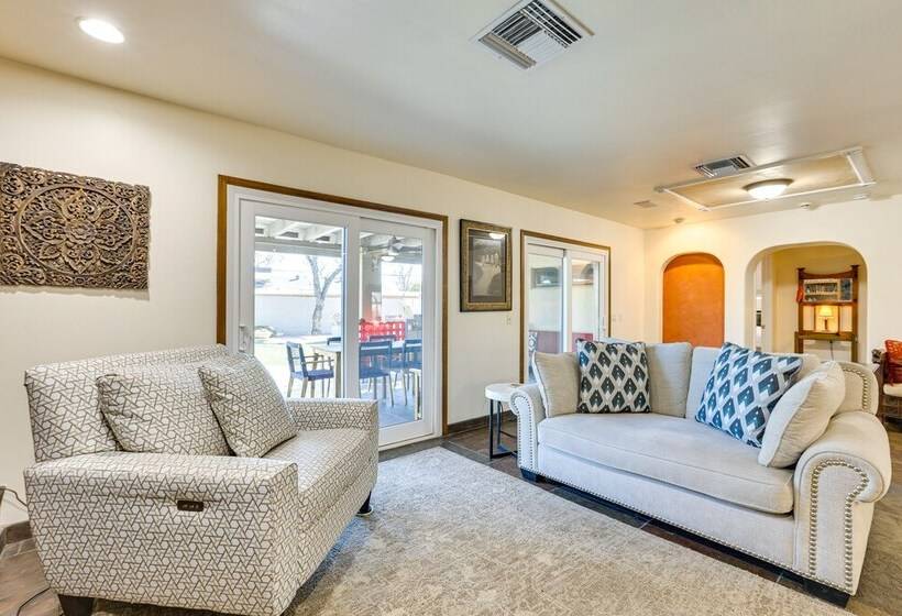Spacious Uptown Phoenix Home W/ Pool & Yard Games!
