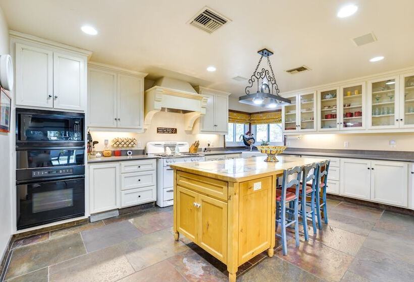 Spacious Uptown Phoenix Home W/ Pool & Yard Games!