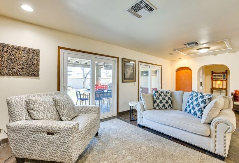 Spacious Uptown Phoenix Home W/ Pool & Yard Games!