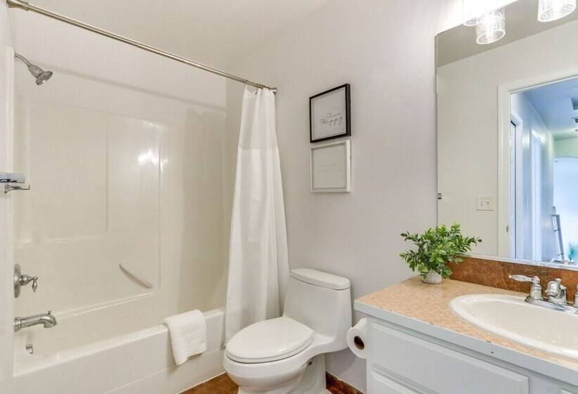 Spokane Valley Home W/ Fire Pit   1 Mi To Trails!