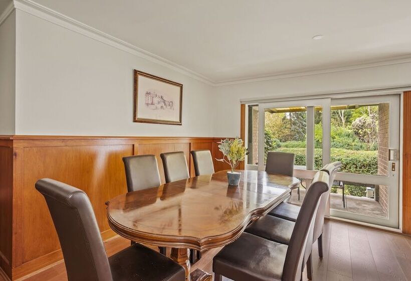 Stayau 4br Spacious Nature Retreat