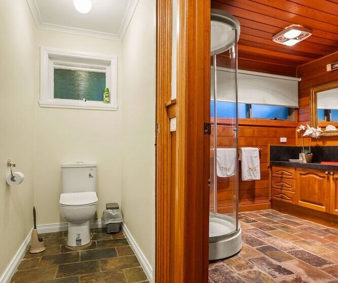 Stayau 4br Spacious Nature Retreat