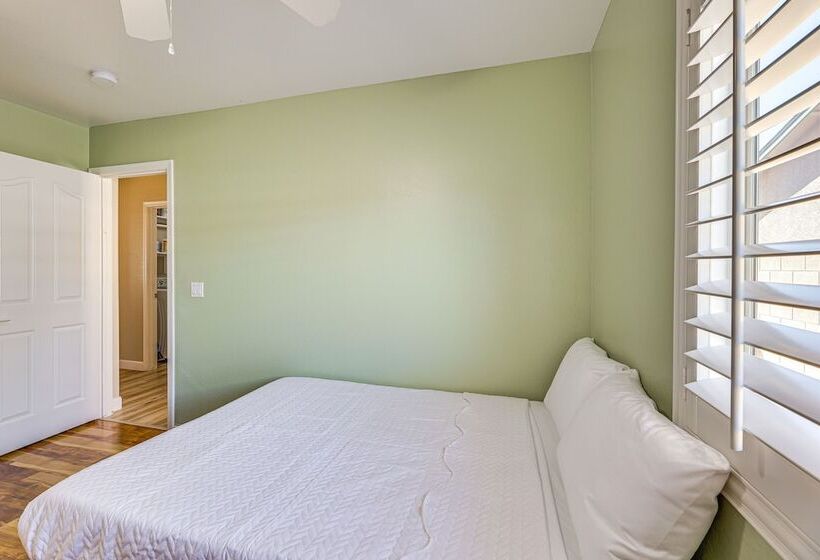 Sunny San Tan Valley Home W/ Backyard Oasis!