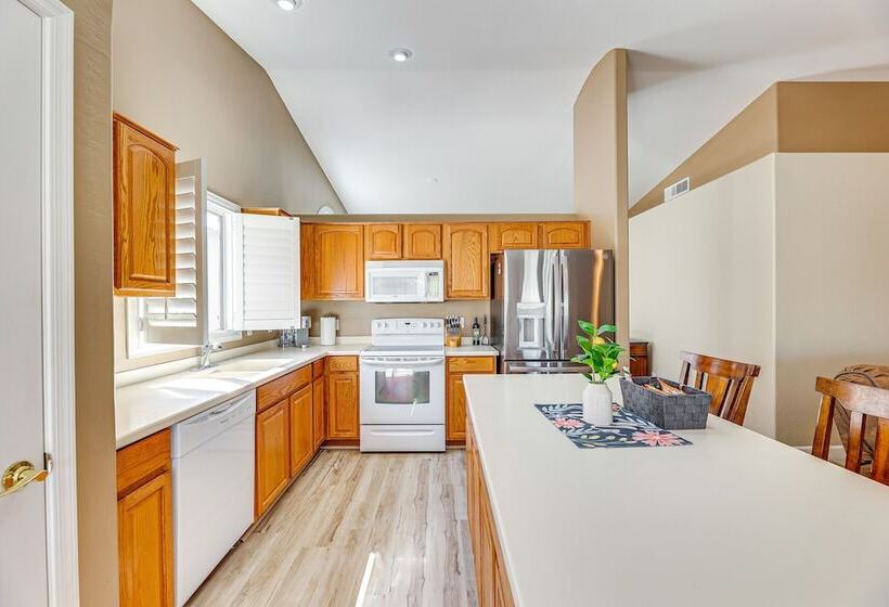 Sunny San Tan Valley Home W/ Backyard Oasis!