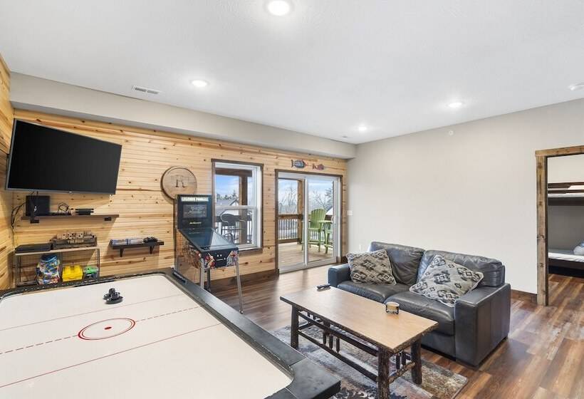 The Rock At Branson Cove 5 Bdr On Table Rock!