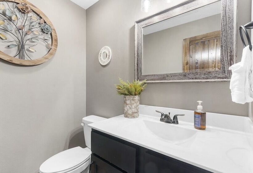 The Rock At Branson Cove 5 Bdr On Table Rock!