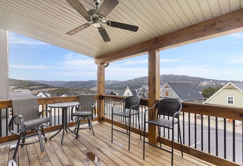 The Rock At Branson Cove 5 Bdr On Table Rock!