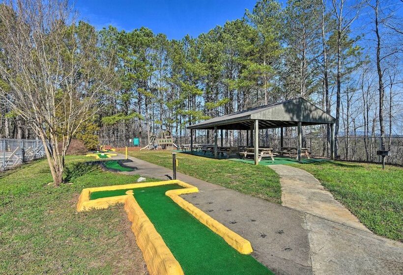 Upscale Ellijay Cottage W/ Private Hot Tub & Grill