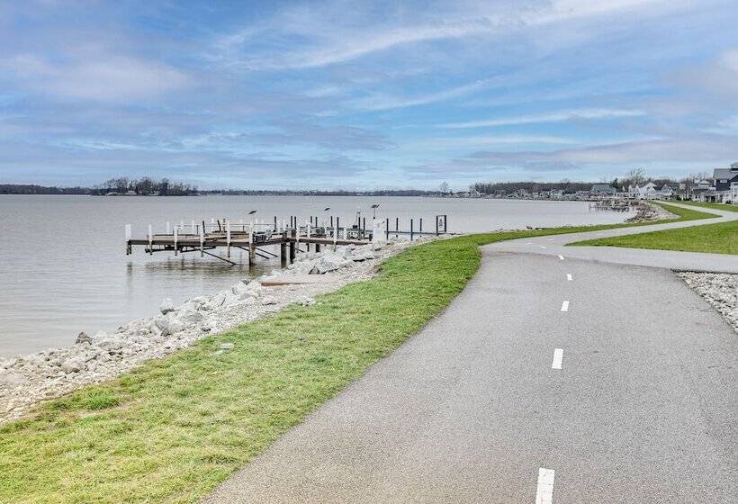 Waterfront Buckeye Lake House: Deck + Views!