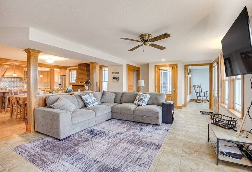 Waterfront Buckeye Lake House: Deck + Views!