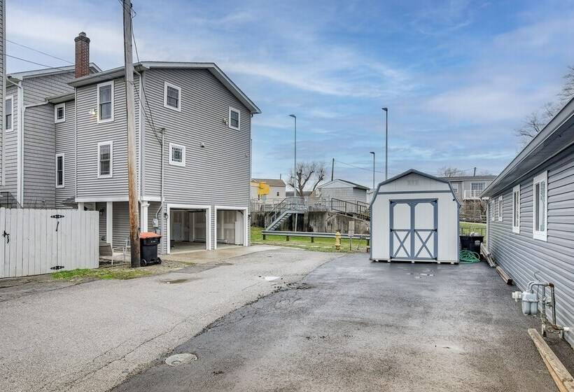 Waterfront Buckeye Lake House: Deck + Views!