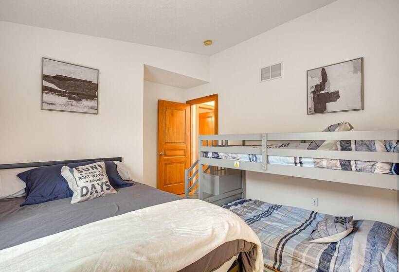 Waterfront Buckeye Lake House: Deck + Views!