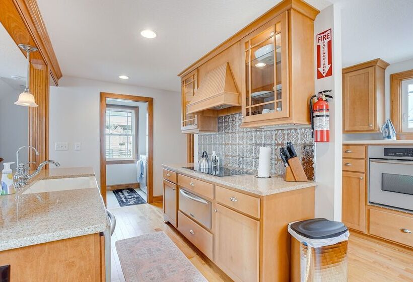 Waterfront Buckeye Lake House: Deck + Views!