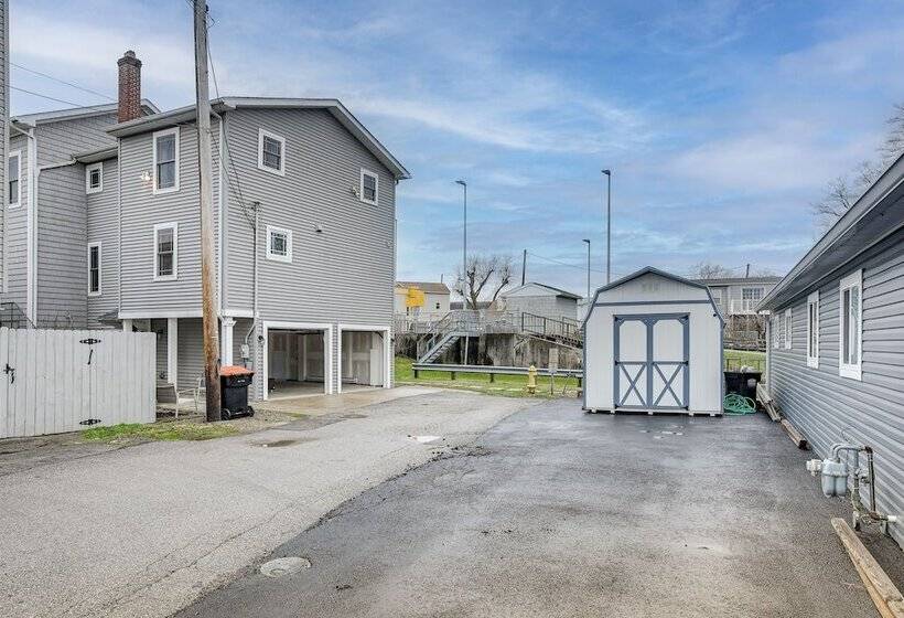 Waterfront Buckeye Lake House: Deck + Views!