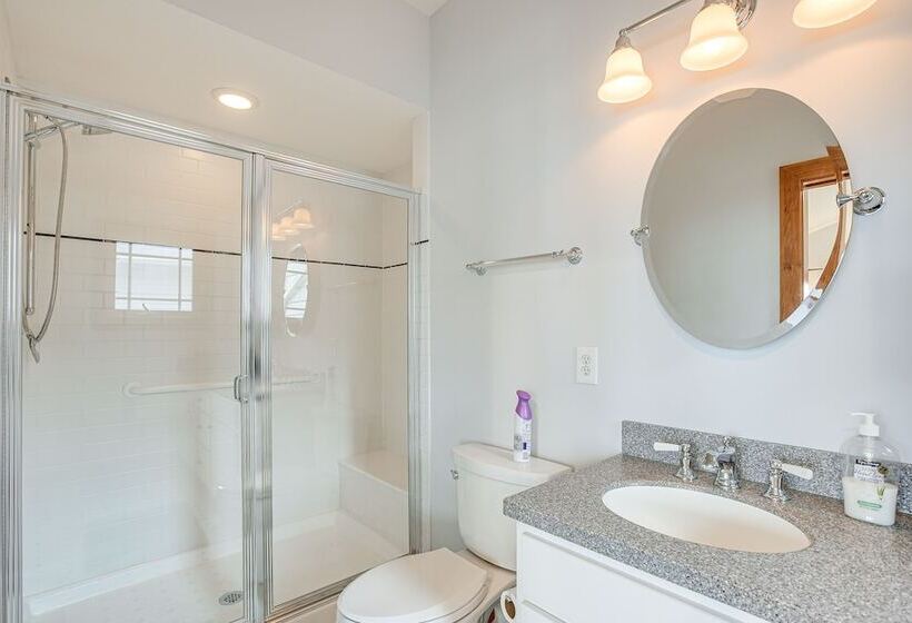 Waterfront Buckeye Lake House: Deck + Views!