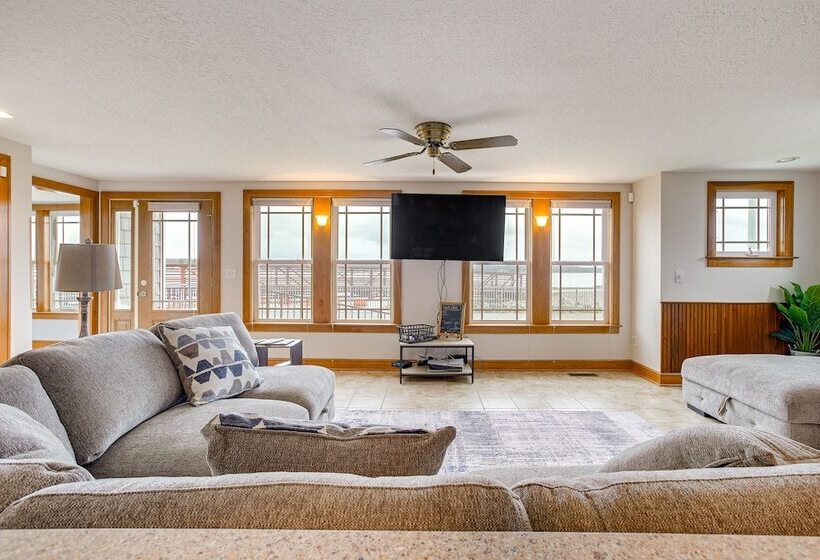 Waterfront Buckeye Lake House: Deck + Views!