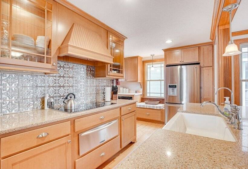 Waterfront Buckeye Lake House: Deck + Views!