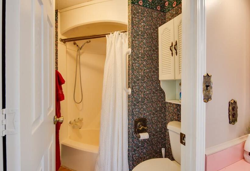 Waterfront Cottage Dock & Chautauqua Lake Access