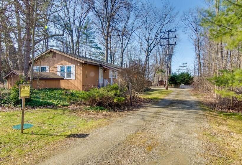 Waterfront Cottage Dock & Chautauqua Lake Access