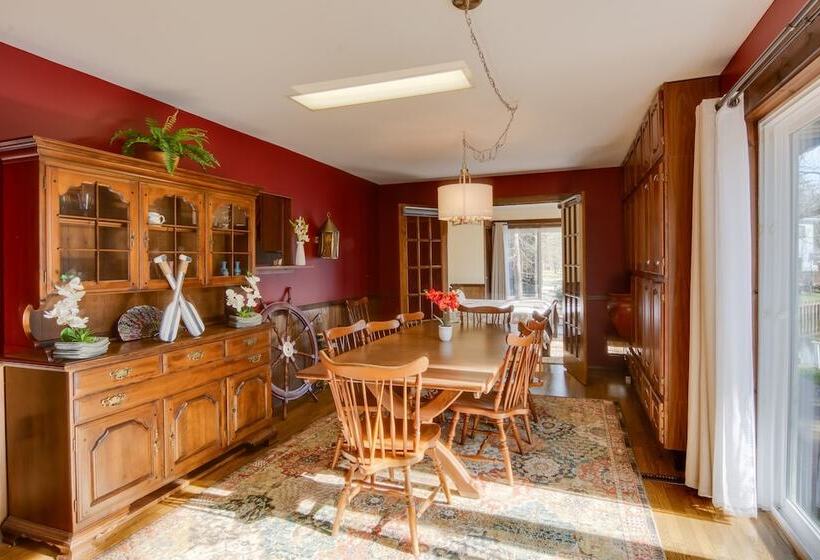 Waterfront Cottage Dock & Chautauqua Lake Access