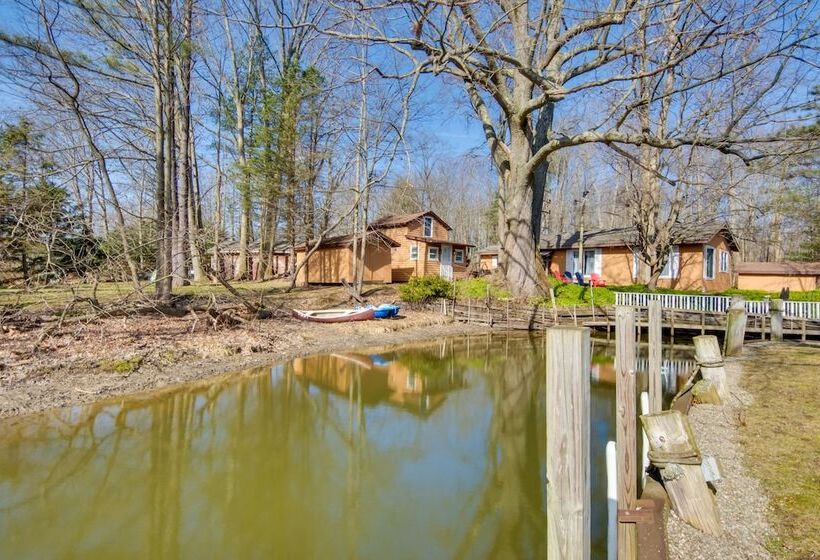 Waterfront Cottage Dock & Chautauqua Lake Access