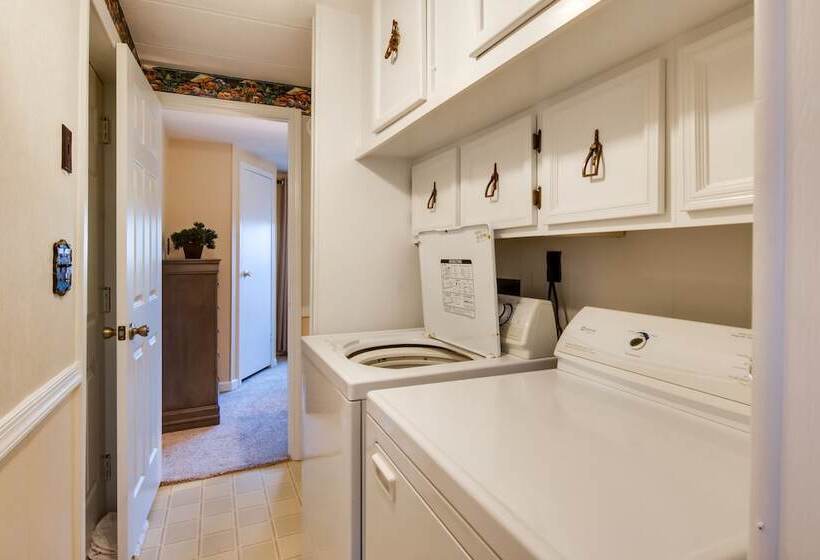 Waterfront Cottage Dock & Chautauqua Lake Access