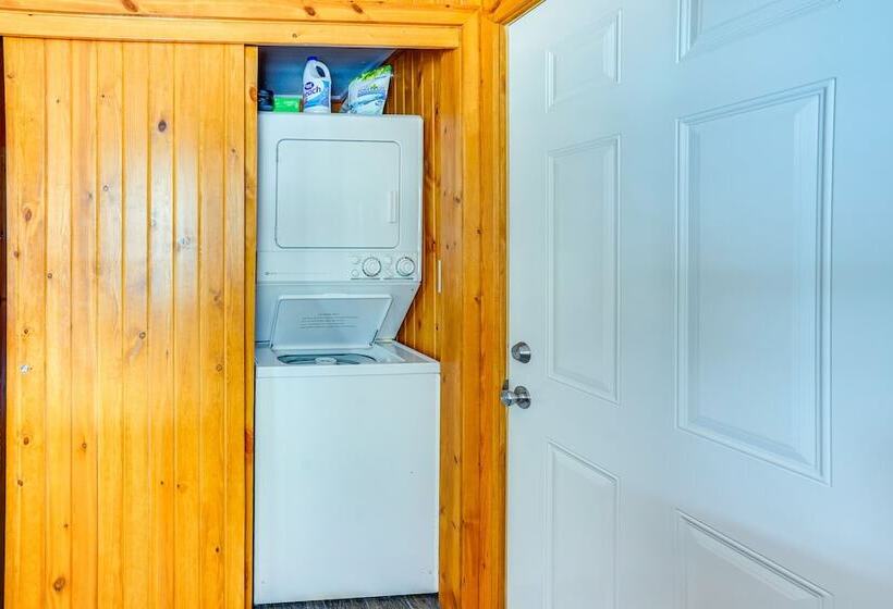 Waterfront Crofton Cabin   Boat Dock & Fire Pit!