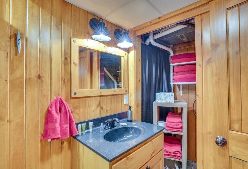 Waterfront Crofton Cabin   Boat Dock & Fire Pit!