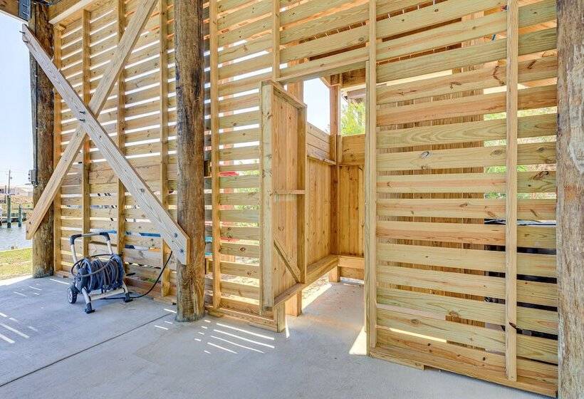 Waterfront Dauphin Island Home < Half Mi To Beach!