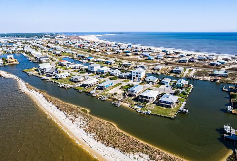 Waterfront Dauphin Island Home < Half Mi To Beach!