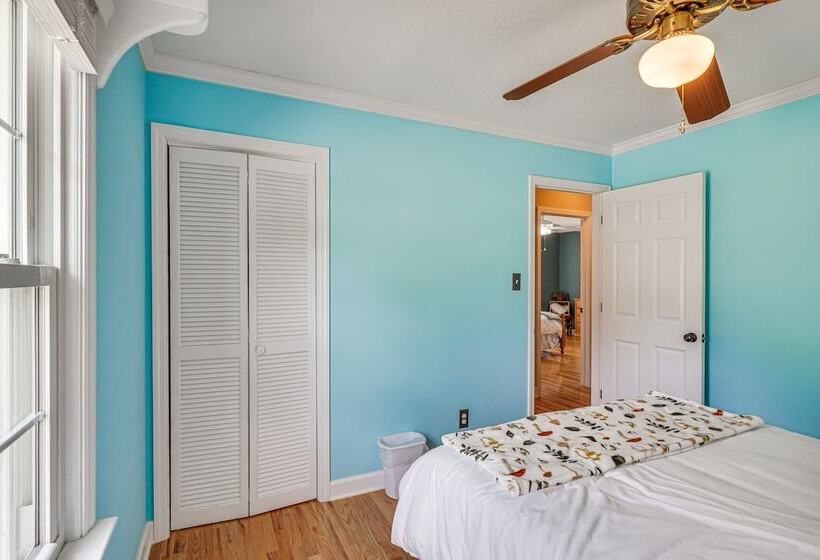 Waterfront Lake Gaston Home W/ Private Dock!