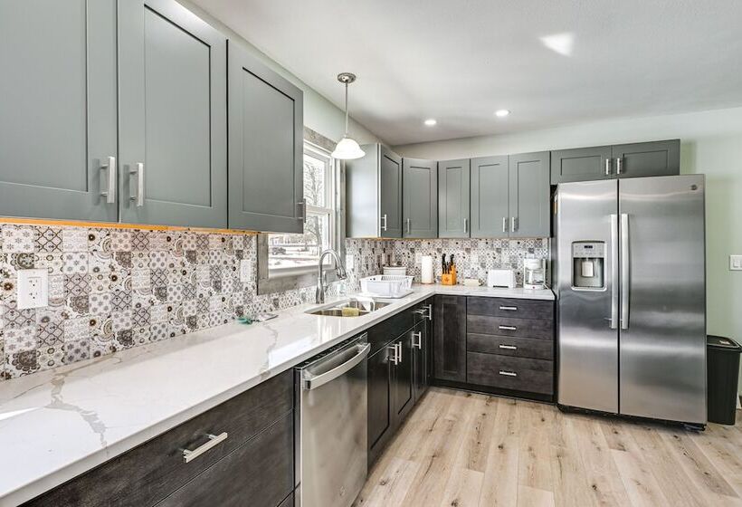 Wausau Home W/ Yard: 1 Mi To Granite Peak Ski Area