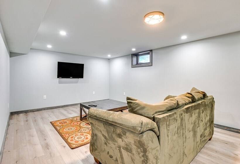 Wausau Home W/ Yard: 1 Mi To Granite Peak Ski Area